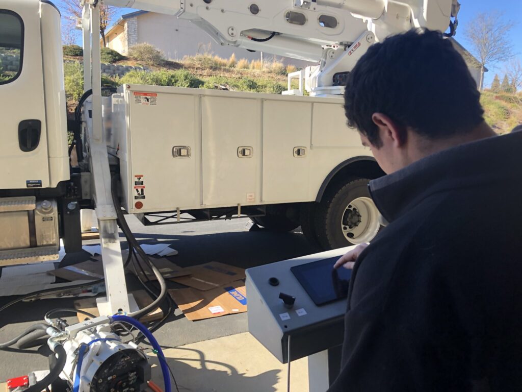 f3_at_work_img_b